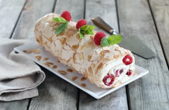 Меренговый рулет