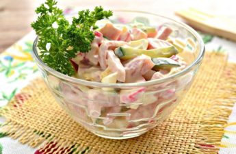 Салат с ветчиной простой рецепт